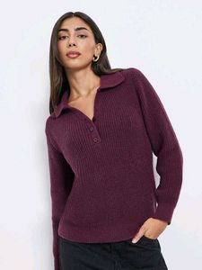 Burgundy Knit Collared Sweater 💜