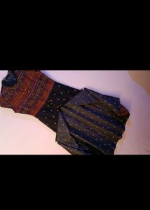 Company :- Folklore. Sleeveless Kurta with Mandari