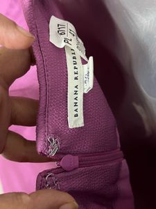 Banana Republic Branded Purple V-Neck Top