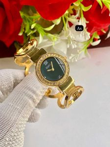 VERSACE &amp; GUCCI MIX BRANDED WOMEN WATCHES @SALE