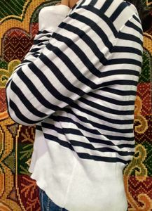 black and white Korean top