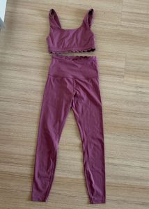 Scallop Activewear Leggings Set