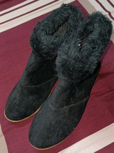 PRICE DROP!!!! BLACK BOOTS