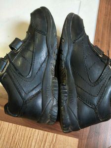 Liberty Black Velcro Sneakers