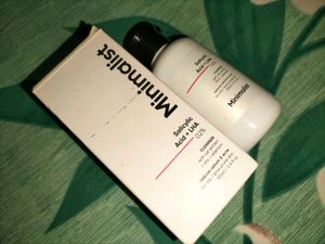 Minimalist Salicylic Acid Cleanser