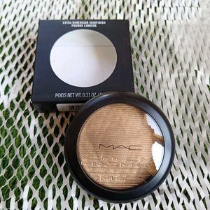 MAC Extra Dimension Skinfinish