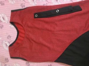 Chic Red &amp; Black Sleeveless Top