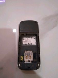 2 Mobile Phones On Condition. (Give Your Offers)