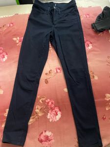 Levis Dark Blue Skinny Jeans