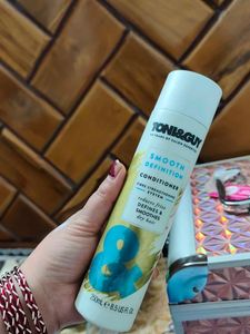 TONI&GUY Smooth Defination Conditioner