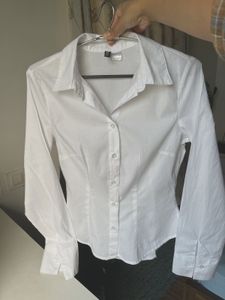 H&amp;M button down Y2K shirt