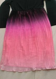 ✅🖤BRAND NEW Ombre Pleated Midi Dress🖤✅