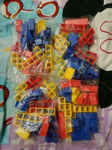 Pack Of 4 Swinging Tower Toy