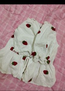 Strawberry Print🍉Pinterestly🍓Embroided PeplumTop