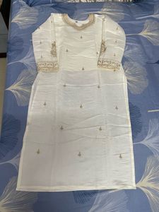 Elegant White &amp; Gold Embroidered Kurti