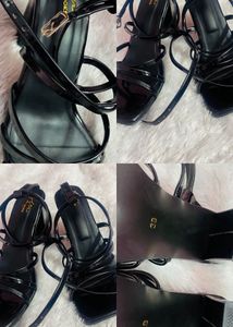 Sandles 👠