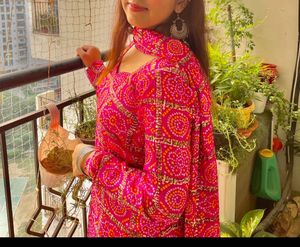 Beautiful Badhani Kurti With Dupatta