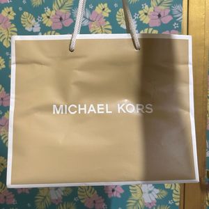 Michael Kors Carry Bag