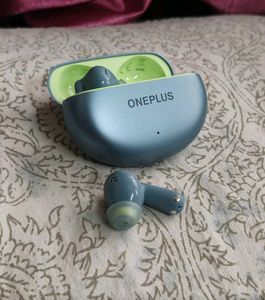 OnePlus Wireless Earbuds Brand New Unsed