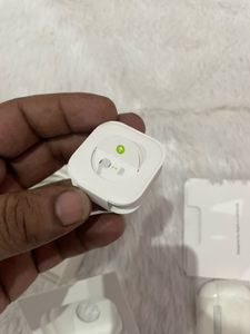 Apple airpods pro 2nd gen with mag safe charging