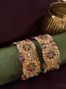 Gorgeous Gold Bangle Set