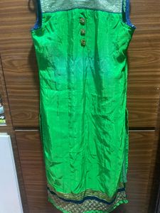 Green Sleeveless Kurti Set