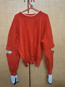 Trendy Cut-Out Sleeve Sweater