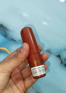 Insight Primer Matte Lipstick