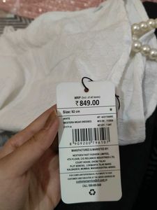 Bodycon Mini pearl sleeve dress 🤍🪽