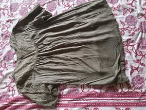 Pretty Olive Top💚
