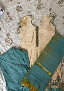Embroidered Festive Chudidhar