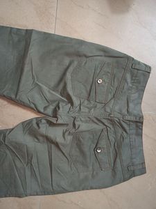 Olive Green Cropped Cargo Pants