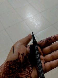 Lakme Eyeconic Eyeliner