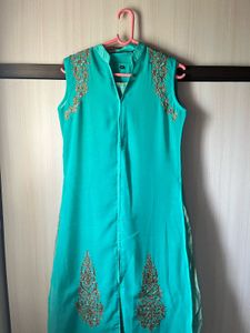 Unused Layered Kurtha