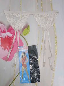 (1300)Vintage Stocking Garters and Hosiery