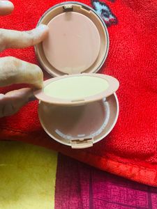 Combo offer primer and compact