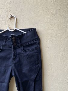 BRAND NEW Jealous 21 skinny fit jeans