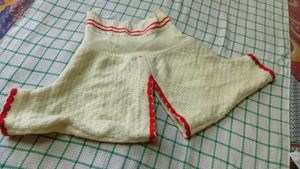 1pcs Woolen Blowse Used.