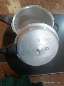 ideal 5 litre Pressure Cooker