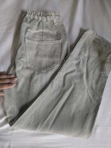 Khaki Boyfriend Jeans