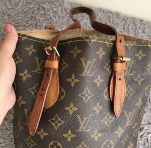 Authentic Louis Vuitton Monogram Petit Bucket Bag