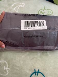 ⭐️Victoria’s Secret⭐️ QUILTED POUCH/CLUTCH