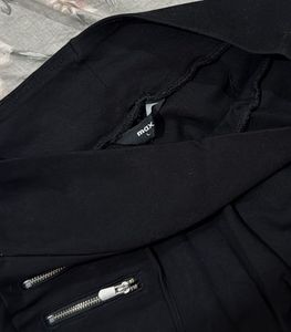 Black Zipper Detail Pants