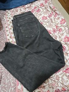 Roadster High-Waisted Jeans