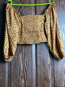 Floral Print Off-Shoulder Crop Top