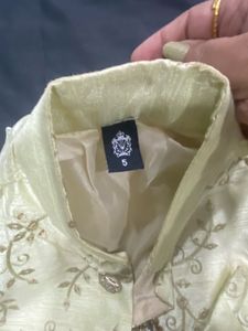 Boys&#39; Sherwani Set