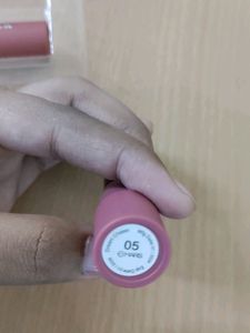 Mars Peaches and nude shade lipstick