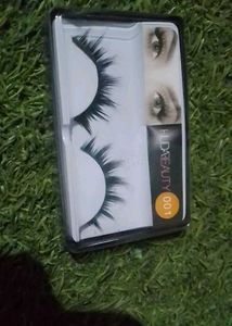 Huda Beauty False Lashes - #001