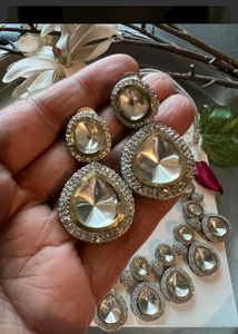 Madhuri Ad Neck Set