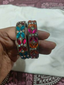 Necklace,Bangles And Hair Clip.